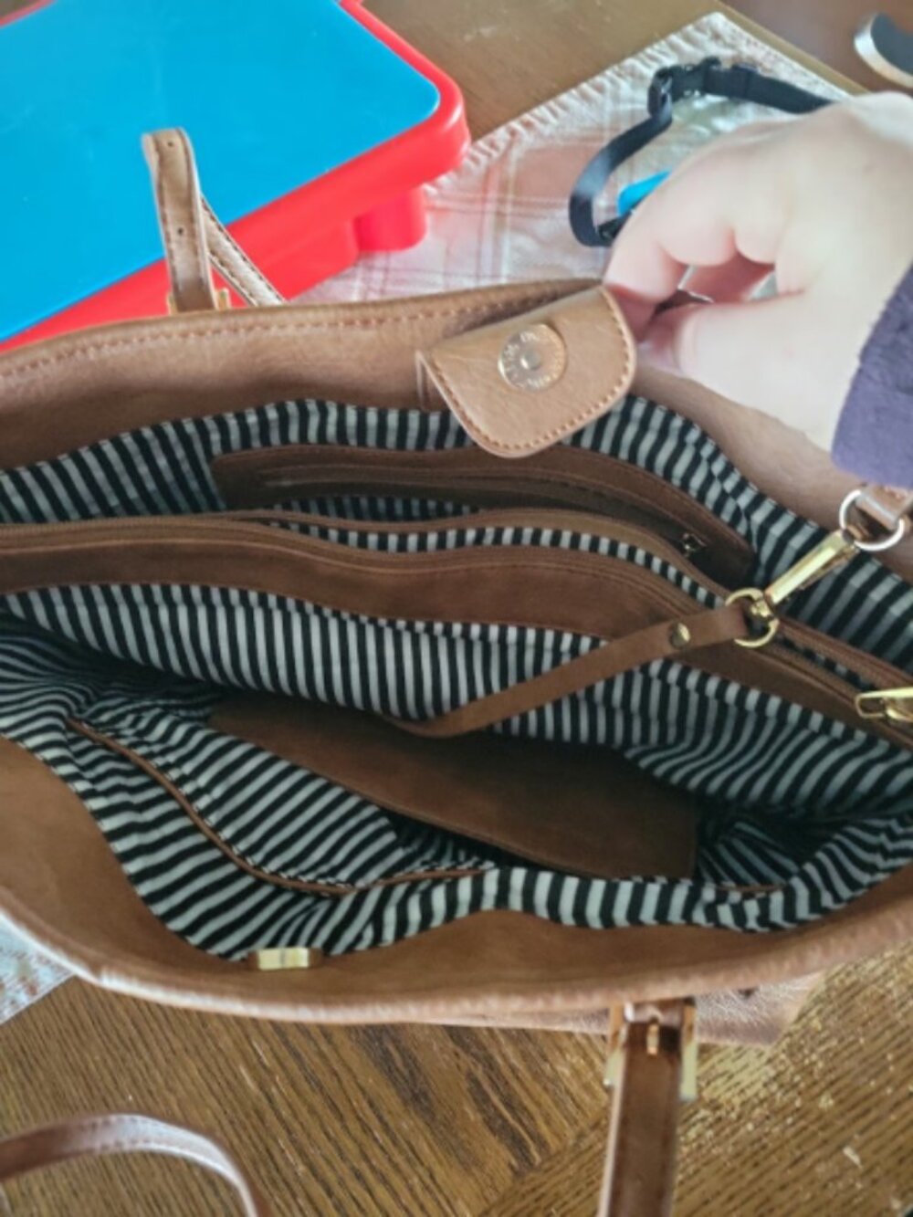 Womens brown purse. Urban expressions brand - Picture 3 of 3